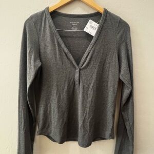 American Eagle Outfitters Charcoal Long Sleeve Tee